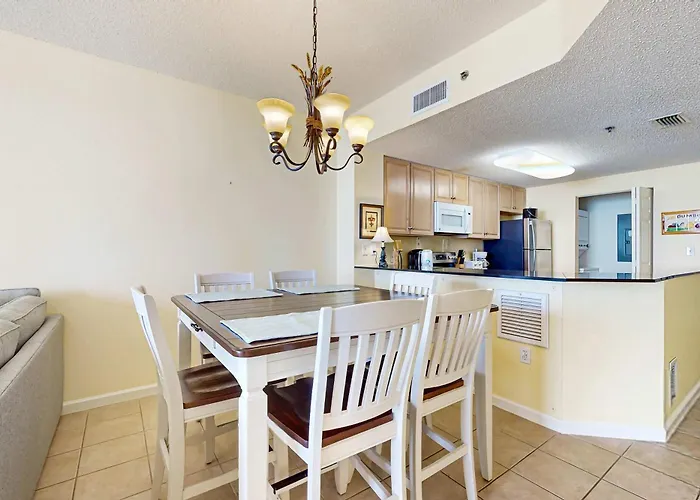 Fantastic On 11th Floor With Gorgeous Views Of The Water Shared Pool Hot Tub