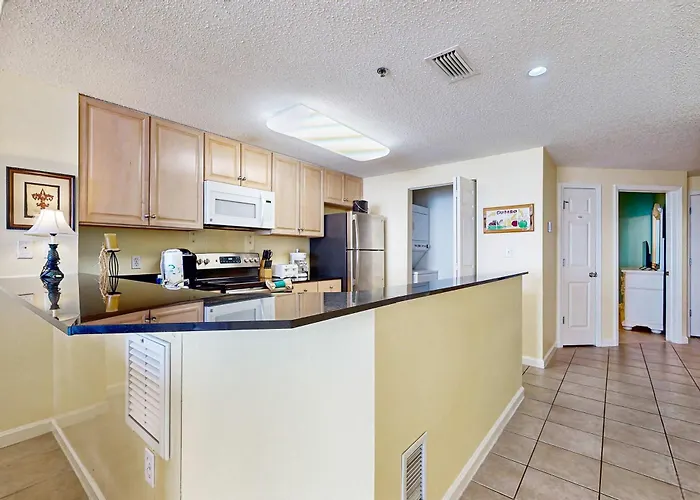 Fantastic On 11th Floor With Gorgeous Views Of The Water Shared Pool Hot Tub Holiday home *